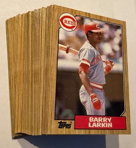 lot 112C image: (50) Barry Larkin RC Lot 1987 Topps Rookie Baseball Cards