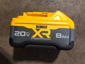 lot 8 image: DEWALT 20-Volt MAX XR Lithium-Ion 8.0 Ah Battery Pack  Customer Returns See Pictures