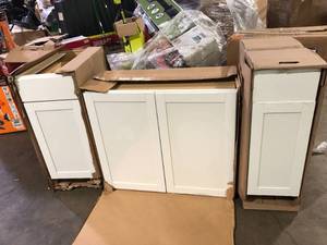 lot 27 image: Lot of Assorted Kitchen Cabinets Various Models and Conditions  Customer Returns See Pictures
