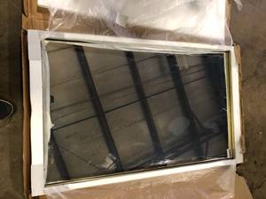 lot 37 image: Metal Frame Mirror   Customer Returns See Pictures