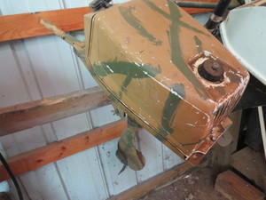 lot 9 image: Camo Outboard Motor