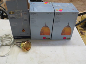 lot 26 image: Mixed Lot of Hampton Bay Lights
