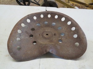 lot 28 image: Vintage Metal Tractor Seat