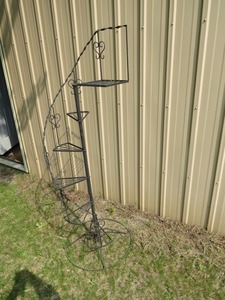 lot 32 image: Wrought Iron 6 Tiered Plant Spiral Staircase