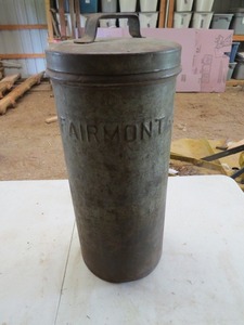 lot 45 image: Vintage Fairmont Thermopak Ice Cream Storage Container