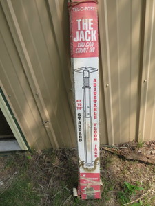 lot 53 image: Tel-O-Post Adjustable Floor Jack