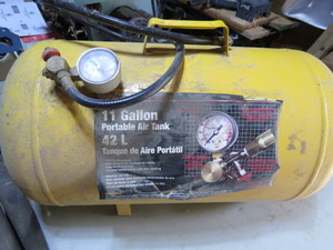 lot 67 image: Performance Tool 11 Gallon Portable Air Tank