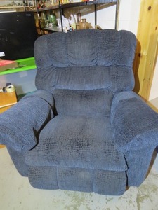 lot 70 image: Blue Rocker Recliner