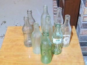 lot 75 image: Mixed Lot of Vintage Collectible Bottles