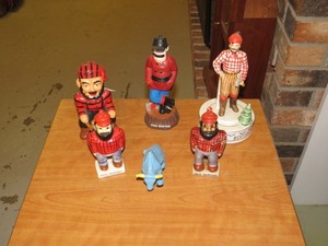 lot 79 image: Mixed Lot of Paul Bunyan and Babe the Blue Ox Collectibles