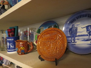 lot 81 image: Mixed Lot of Paul Bunyan and Babe the Blue Ox Collectibles