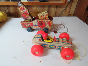 lot 89 image: Mixed Lot of Vintage Fisher Price Pull Toys