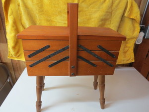 lot 91 image: Wooden Sewing Cart with Thread - 18 x 8 x 23