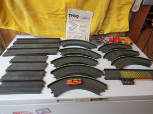 lot 93 image: Tyco Command Control Racing Track