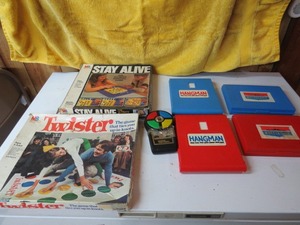 lot 94 image: Mixed Lot of 5 Vintage Games