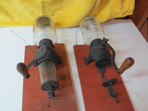 lot 100 image: Set of 2 Vintage Coffee Grinders