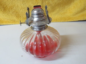 lot 117 image: Vintage Oil Lamp Base