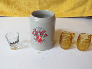 lot 119 image: Mixed Lot of Collectible Beer Glassware