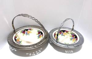 lot 46 image: 1930S Farberware by Leigh Potters 8 and 6