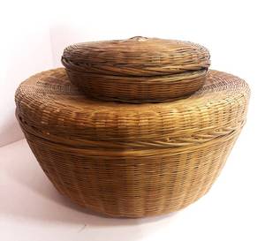 lot 37 image: Set of Two Wicker Nesting Bowls w Lids