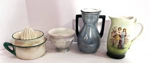 lot 29 image: Lot of 4 Czech Pieces includes Juicer