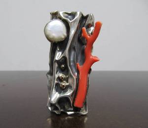 lot 32 image: Lovely Sculptural Sterling Silver Pendant wCoral Pearl & Gold