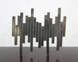 lot 35 image: Hand Signed Vintage 80s Designer Sterling Silver Brooch by Aaron Rubenstein
