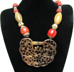 lot 50 image: Beautiful New wTags Beaded Necklace wLarge Carved Stone Pendant