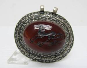 lot 30 image: Very Nice Hand Carved Stone & Pakistan Silver Pendant wHorse