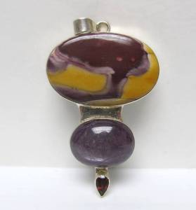 lot 60 image: Gorgeous Large Mookaite Jasper Pendant wGemstone Pendant