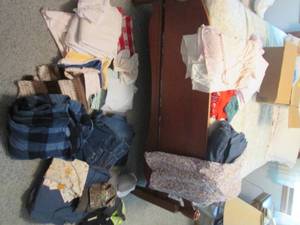 lot 218 image: Misc bed linens, afghan, mens jeans...