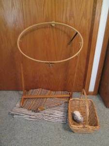 lot 220 image: Large vintage quilting loom, wicker...