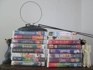 lot 251 image: Collection of Disney and other chil...