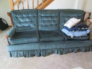 lot 256 image: Teal upholstered button back 3-cush...