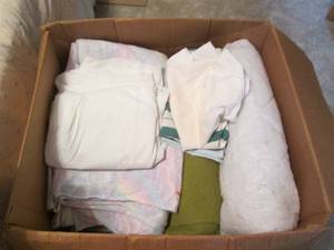 lot 275 image: Blankets and bed linens...