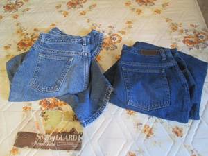 lot 297 image: Two pairs of womens insulated jean...