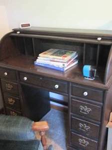 lot 315 image: Vintage hardwood roll top style 9-d...