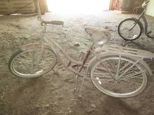lot 160 image: Vintage Schwinn bike...