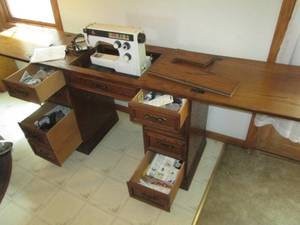 lot 86 image: Vintage hardwood seamstress work st...