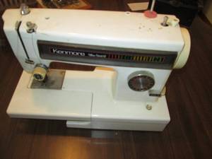 lot 87 image: Vintage Kenmore Ultra Stitch 12 sew...
