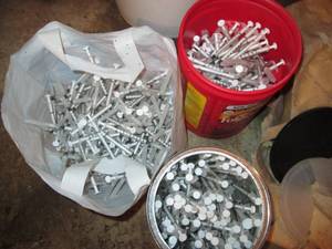 lot 89 image: Large lot of syringes...