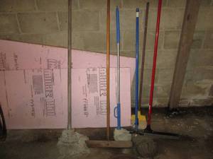 lot 90 image: Squeegee, mops, brooms roll of meta...