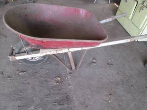 lot 141 image: Craftsman wheelbarrow...