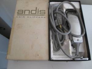 lot 21 image: Andis model 11D-GC HairGroom Clipp...