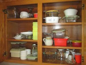lot 63 image: Variety of Tupperware, Corningware,...