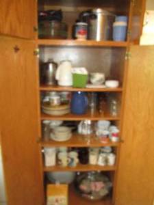 lot 65 image: Content of pantry including large m...