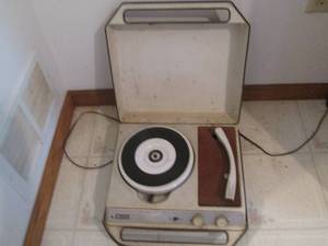 lot 70 image: Vintage General Electric solid stat...