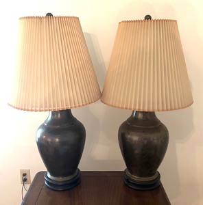 lot 24 image: Pair of Stylish Vintage Table Lamps