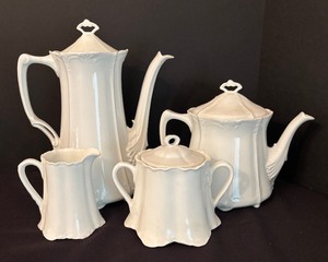 lot 34 image: Coffee and Tea Service by Hutschenreuther and Racine