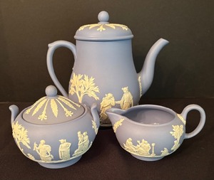 lot 38 image: Wedgwood Jasperware Coffee  Tea Service